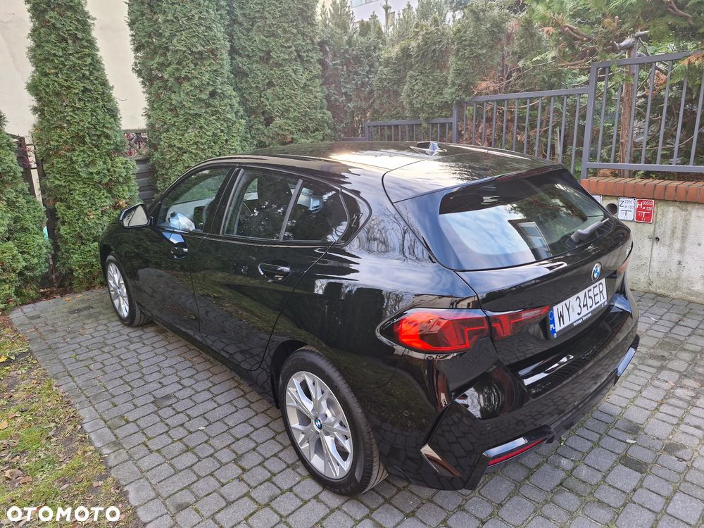BMW Seria 1 120 mHEV - 12