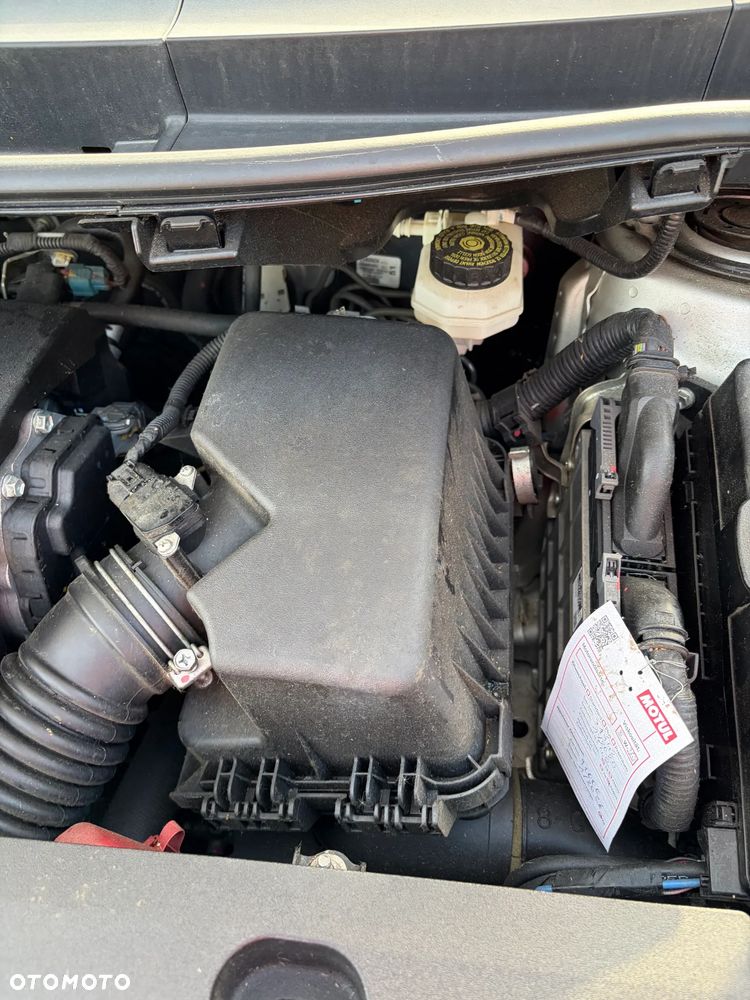 Toyota Auris - 12