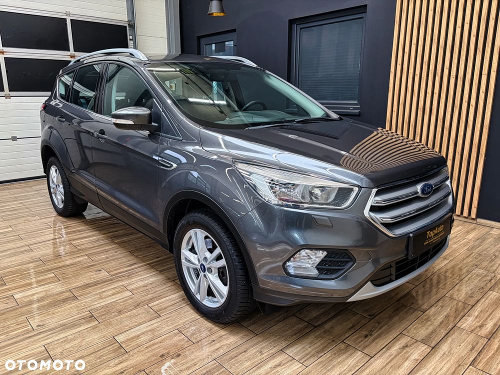 Ford Kuga 1.5 TDCi 2x4 Titanium - 4
