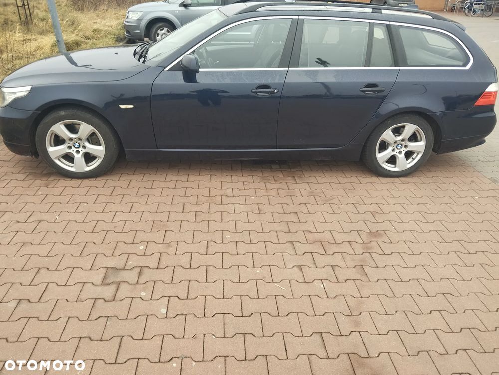 BMW Seria 5 525i xDrive - 5
