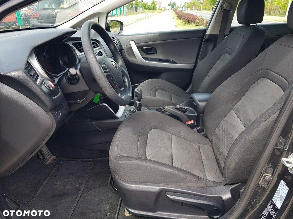 Kia Ceed - 9