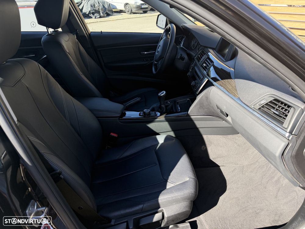 BMW 320 d Line Luxury - 14