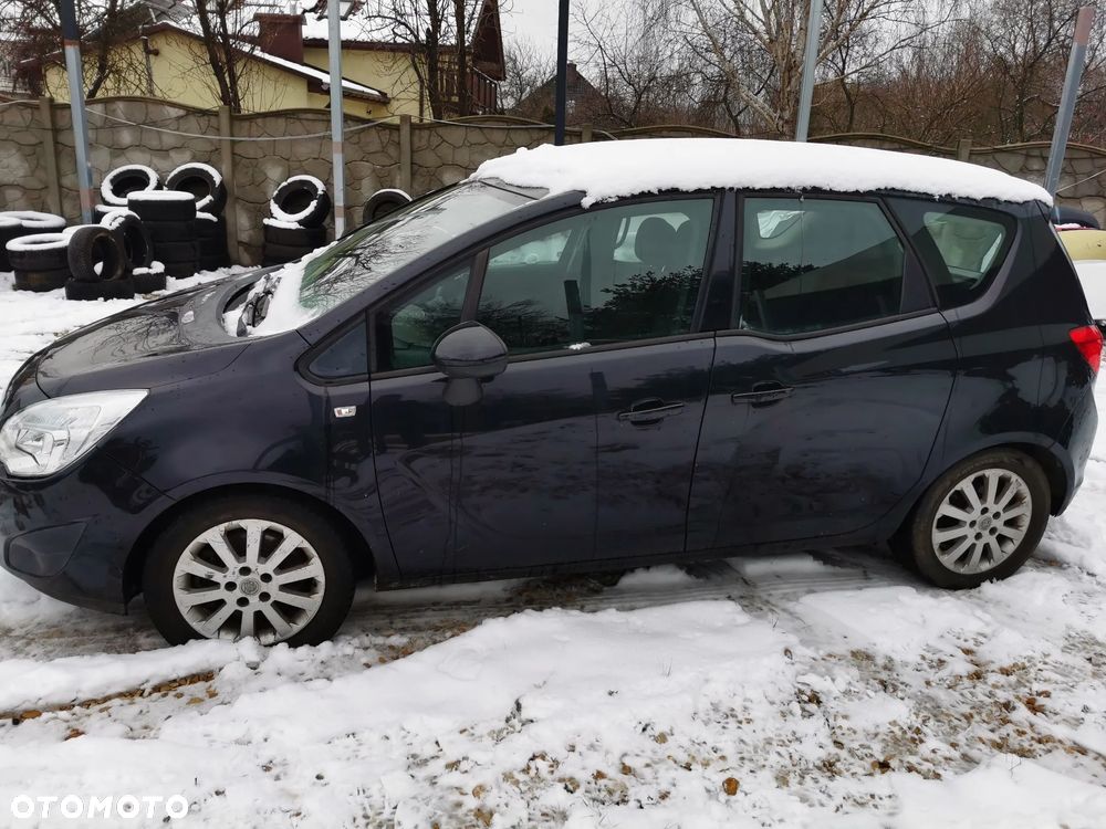 Opel Meriva B Z20R Ćwiartka Prawa Tył Lewy Tył Ćwiartka Przód