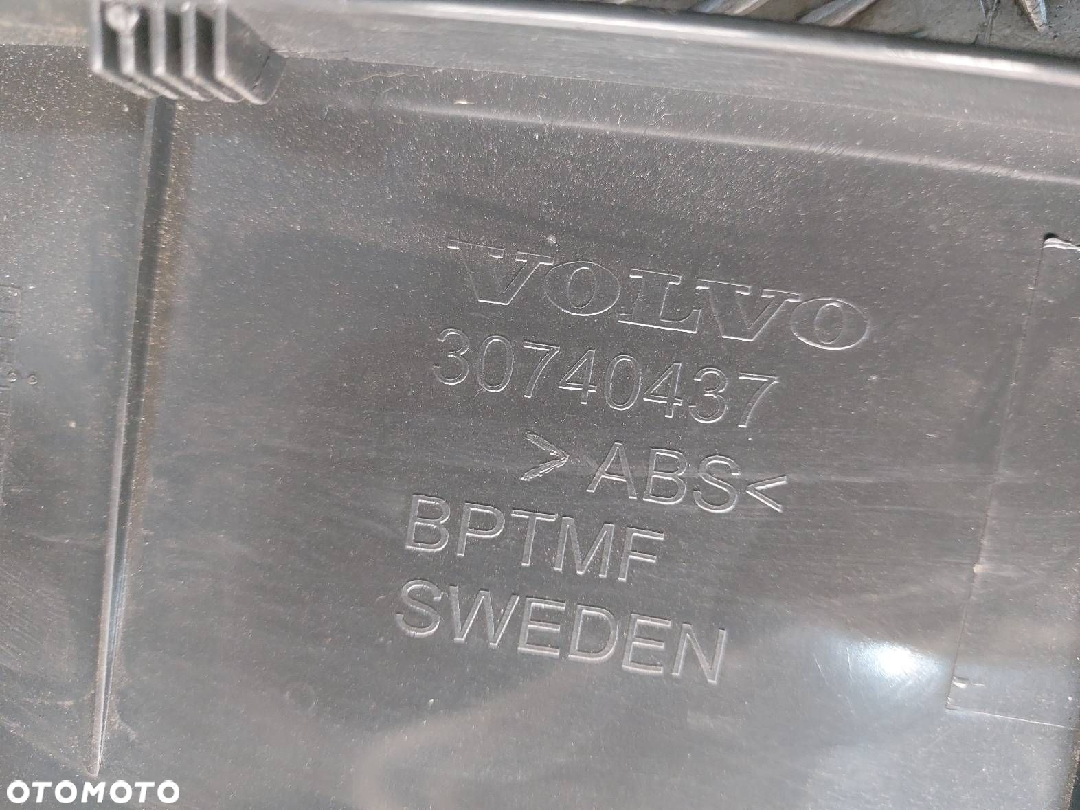 OSŁONA LISTWA KLAPY BAGAŻNIKA VOLVO XC60 I 30740437 - 6