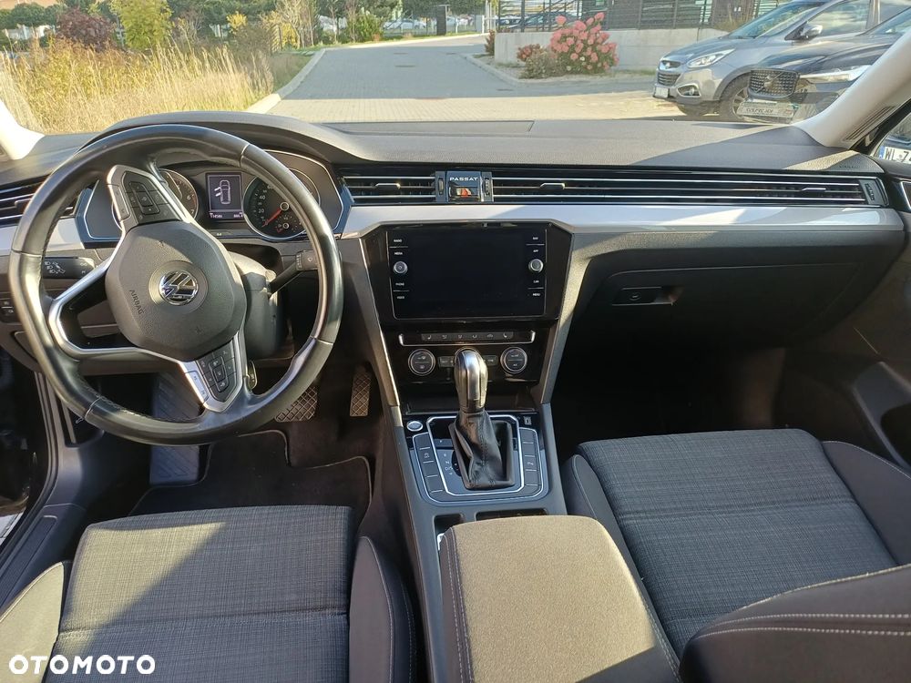 Volkswagen Passat 2.0 TSI Business DSG - 9