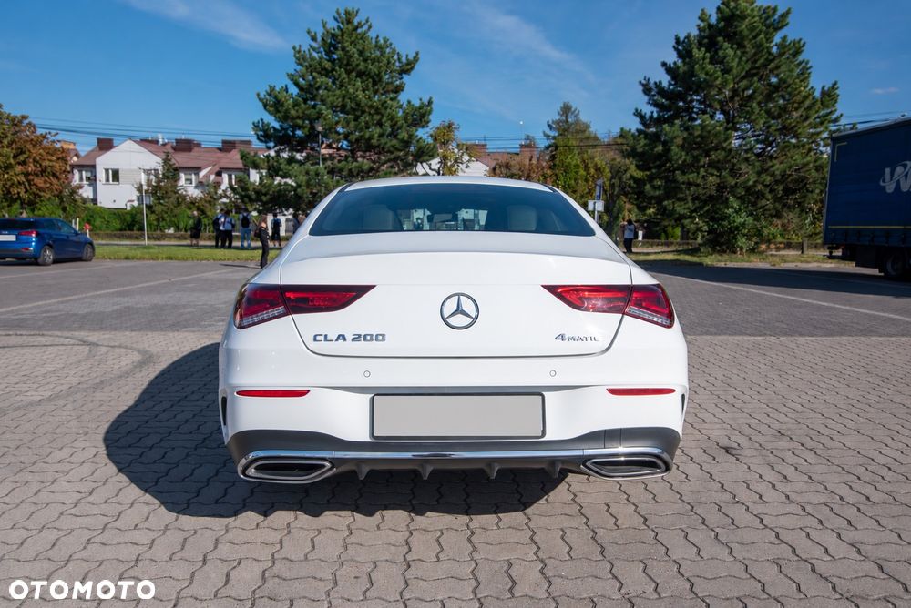 Mercedes-Benz CLA 200 4-Matic AMG Line 8G-DCT - 2