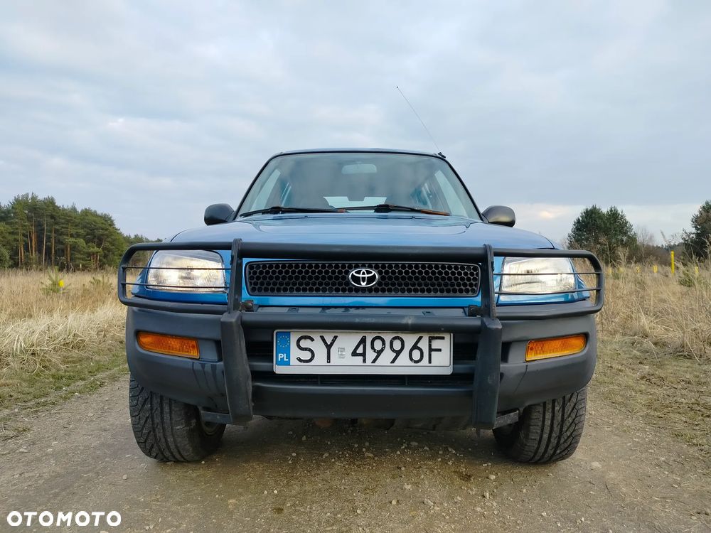 Toyota RAV4 - 2