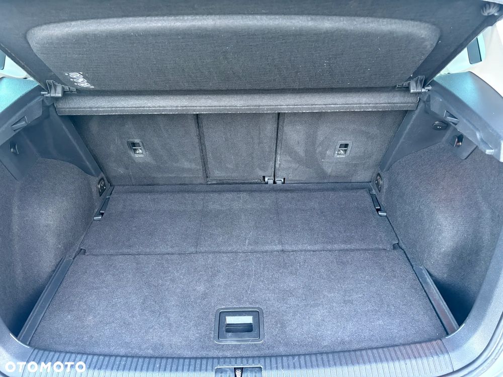 Volkswagen Golf 1.6 TDI BlueMotion Technology Lounge - 16