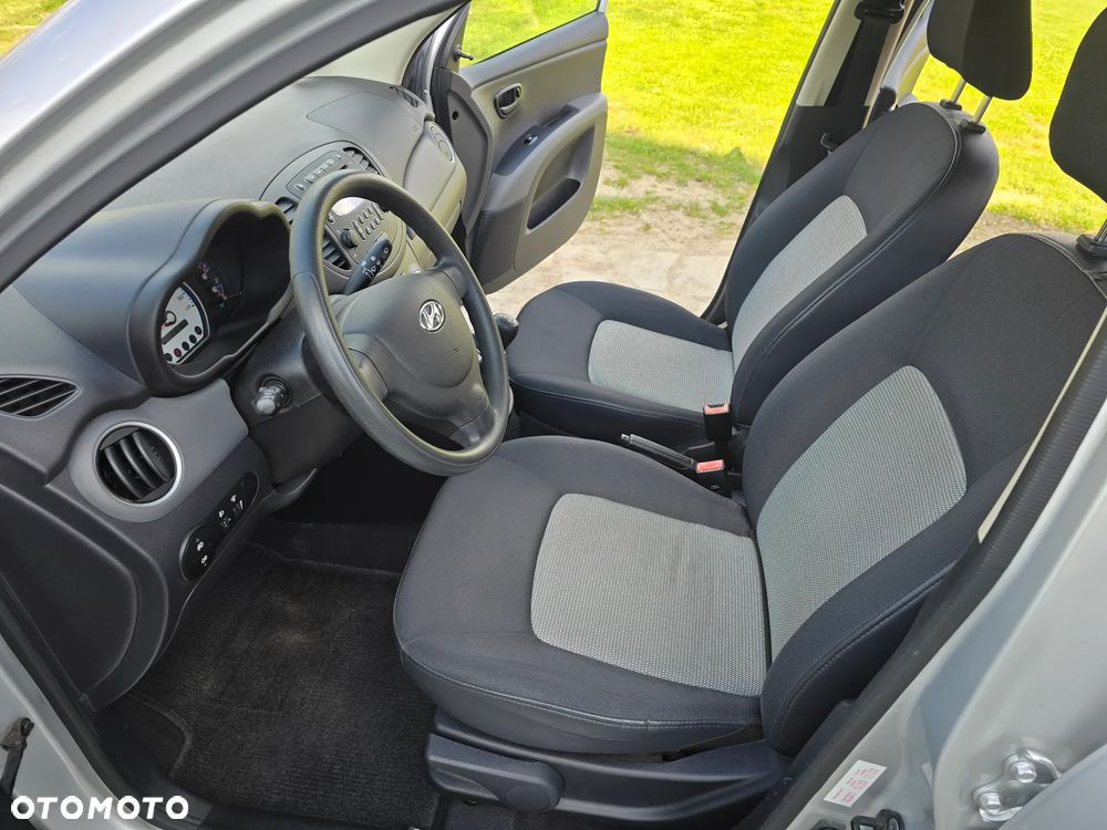 Hyundai i10 1.1 Edition 20 - 23