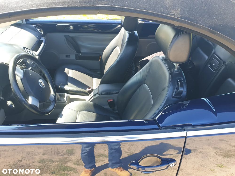 Volkswagen New Beetle - 29