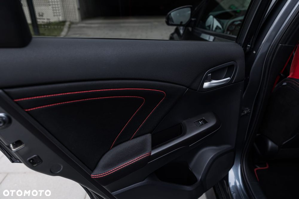 Honda Civic 2.0 VTEC Turbo Type R - 11