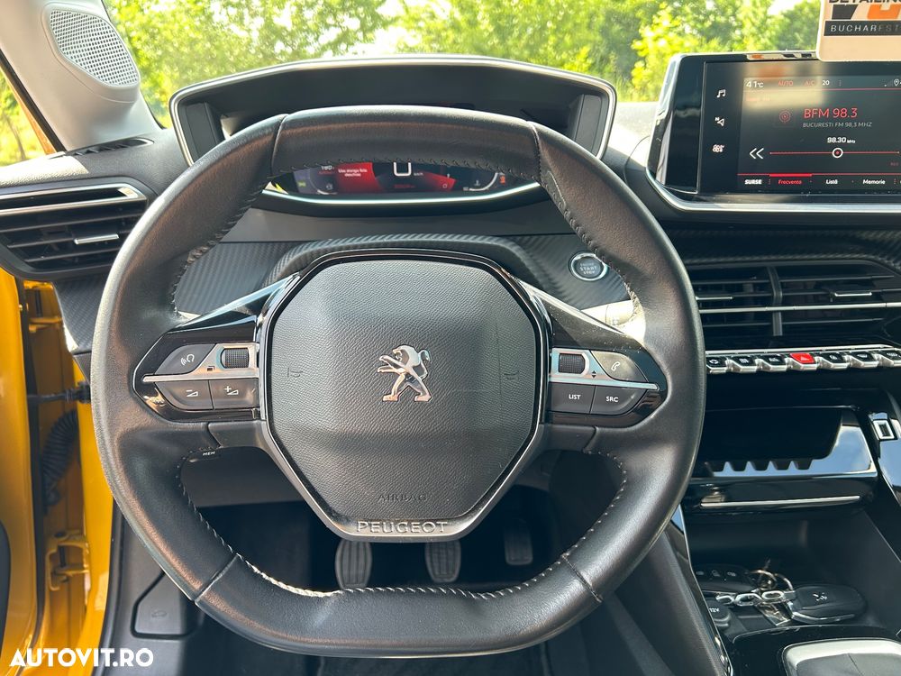 Peugeot 208 PureTech 100 Allure - 14