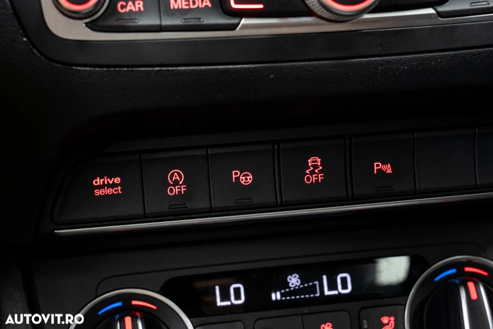 Audi Q3 2.0 TDI Quattro S tronic sport - 33