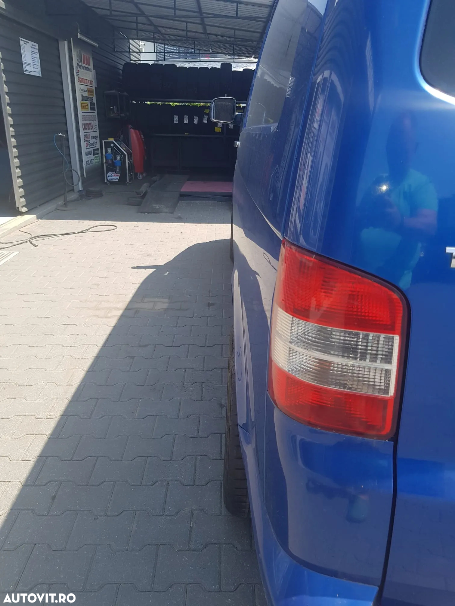 Volkswagen Transporter Caravelle DPF Comfortline Scurt - 13