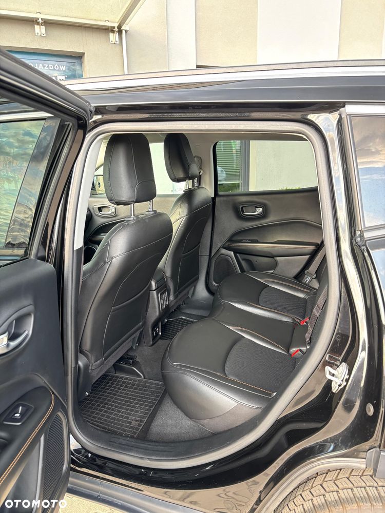 Jeep Compass - 15