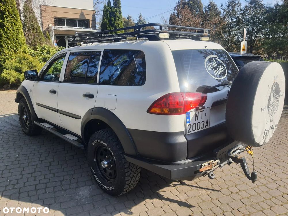 Mitsubishi Pajero Sport - 10