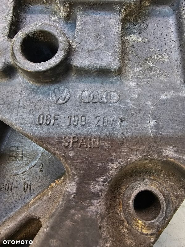 ŁAPA PODUSZKA SILNIKA AUDI A3 2.0 FSI 06F199207P - 4