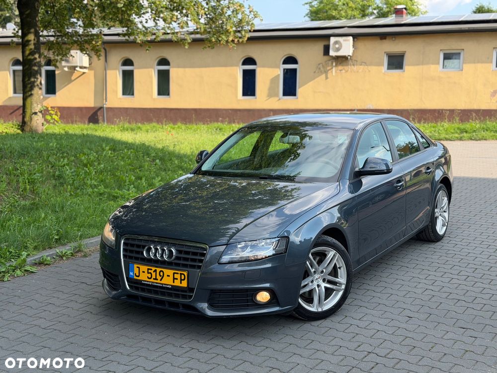 Audi A4 Limousine - 2