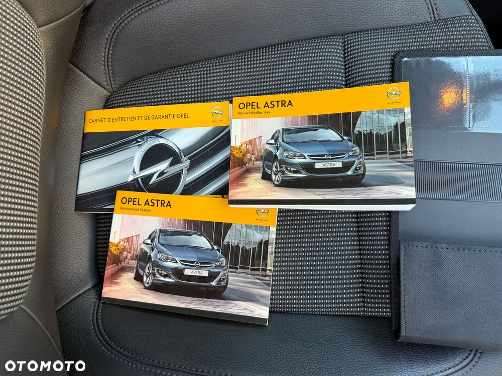 Opel Astra 1.4 T Cosmo - 32
