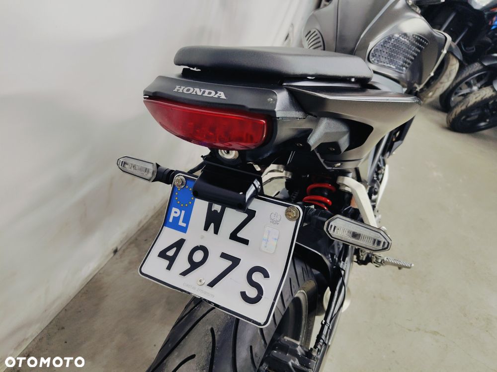 Honda CB - 11