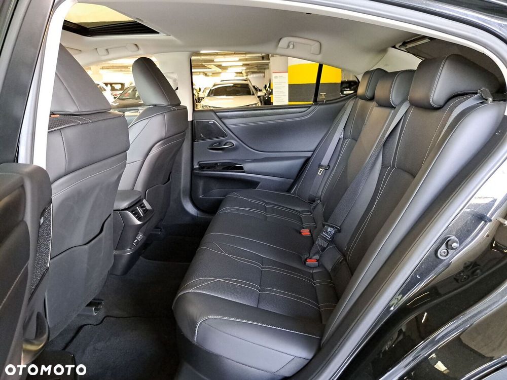 Lexus ES 300h Prestige - 14