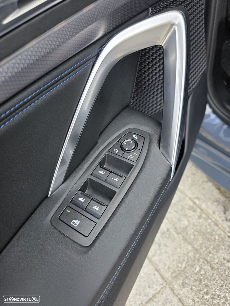 BMW iX2 eDrive20 Pack Desportivo M Pro - 22