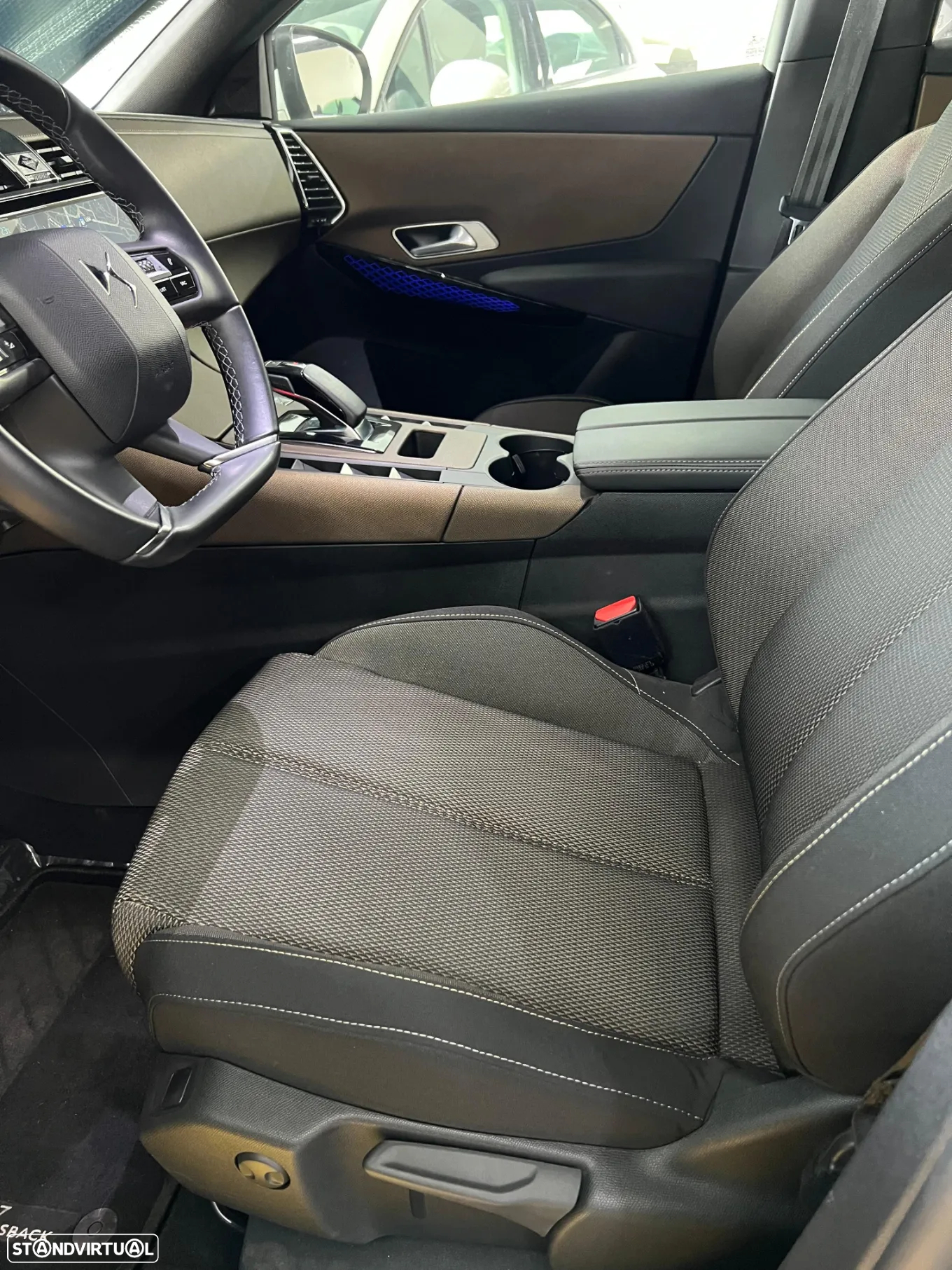 DS DS7 Crossback - 22