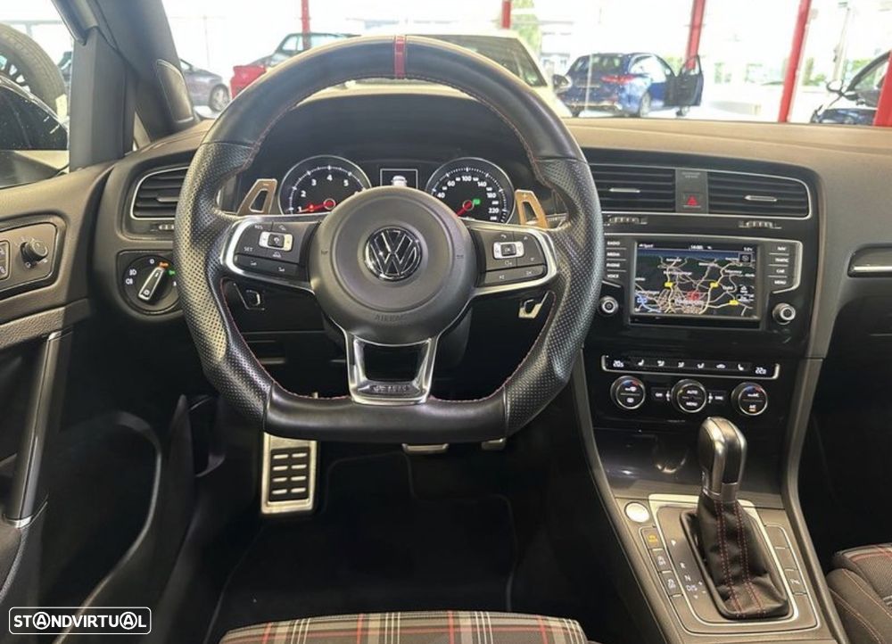 VW Golf GTI Performance BlueMotion DSG - 10