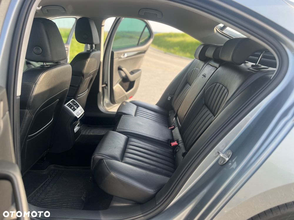 Skoda Superb 2.0 TDI SCR 4x4 L&K DSG - 33