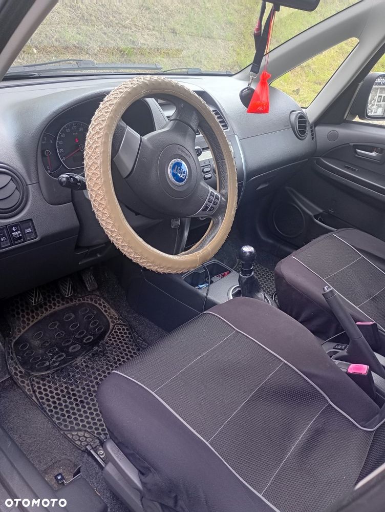 Fiat Sedici - 7