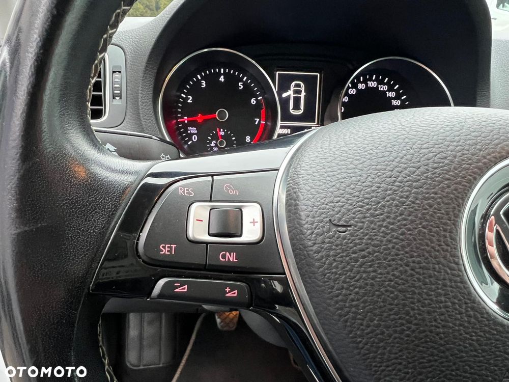 Volkswagen Polo 1.2 TSI Blue Motion Technology Lounge - 10