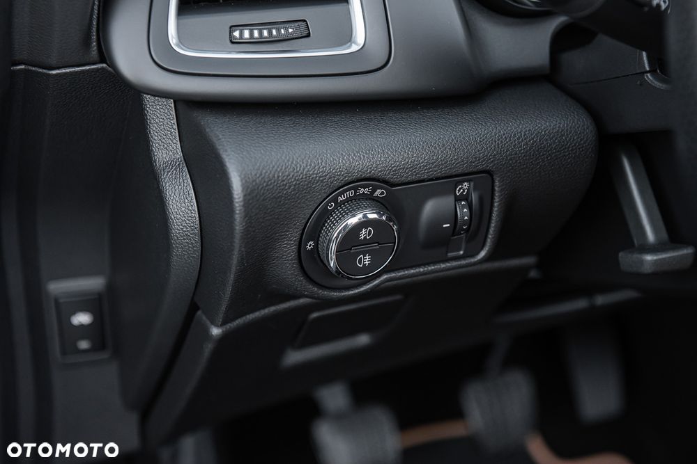 Opel Cascada 2.0 BiTurbo CDTI ecoFLEX Start/Stop Innovation - 17