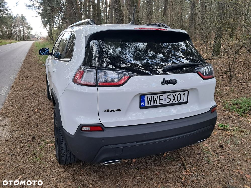 Jeep Cherokee - 8