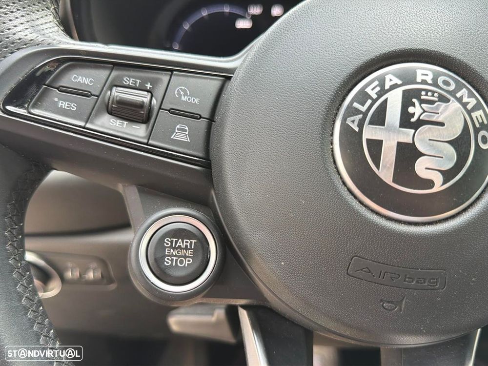 Alfa Romeo Tonale 1.3 Plug-In Hybrid Sprint e-AWD - 11