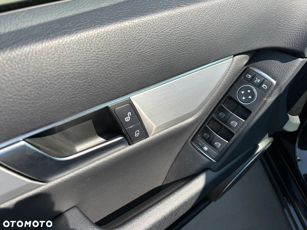 Mercedes-Benz Klasa C 180 BlueEFFICIENCY 7G-TRONIC Avantgarde - 15