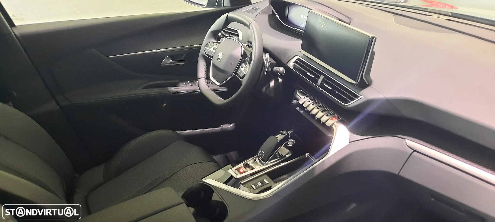 Peugeot 3008 1.2 PureTech Allure EAT8 - 36