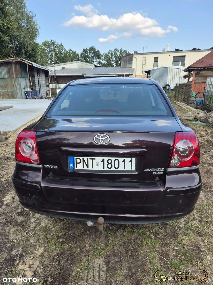 Toyota Avensis 2.0 D-4D Luna - 2