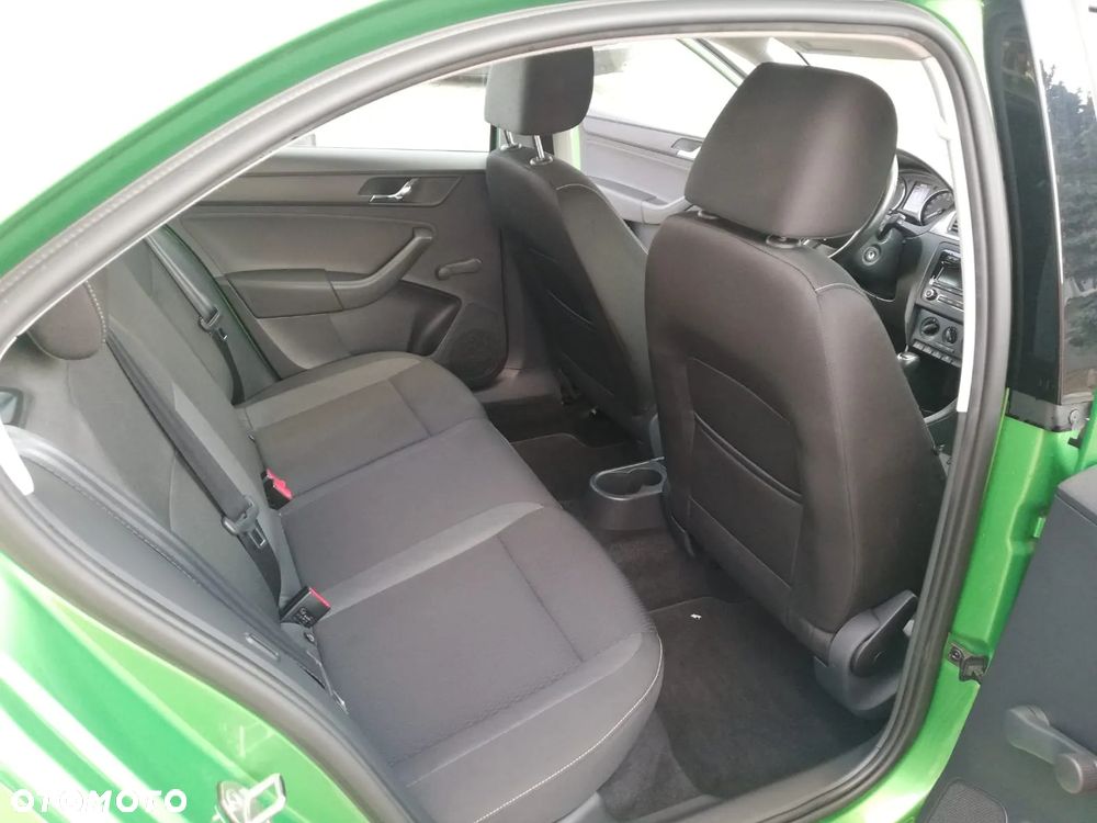 Skoda RAPID 1.2 TSI Ambition Green tec - 10