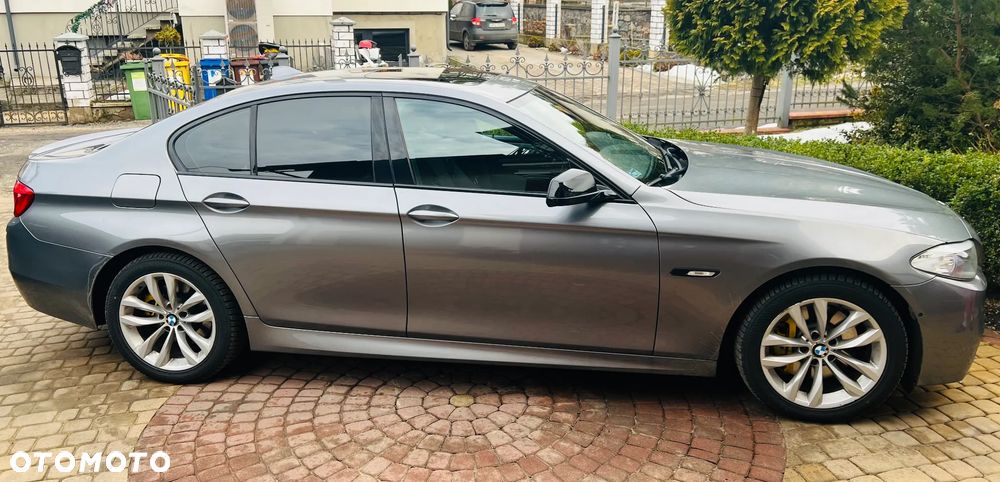 BMW Seria 5 525d xDrive - 3
