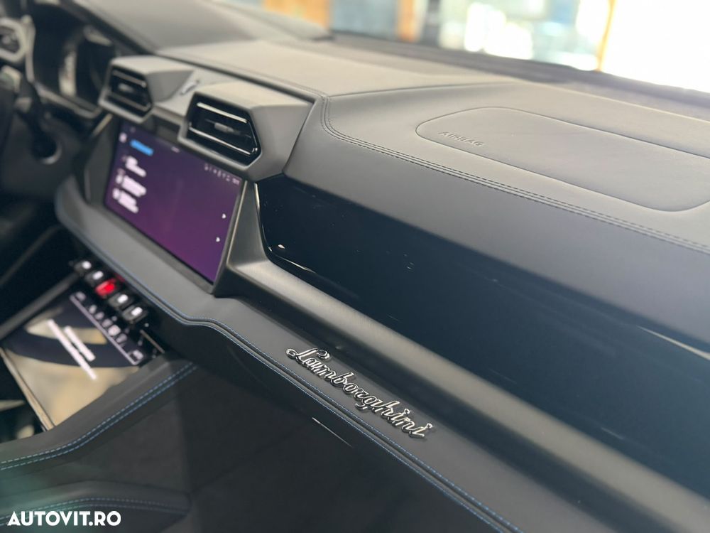Lamborghini URUS - 18