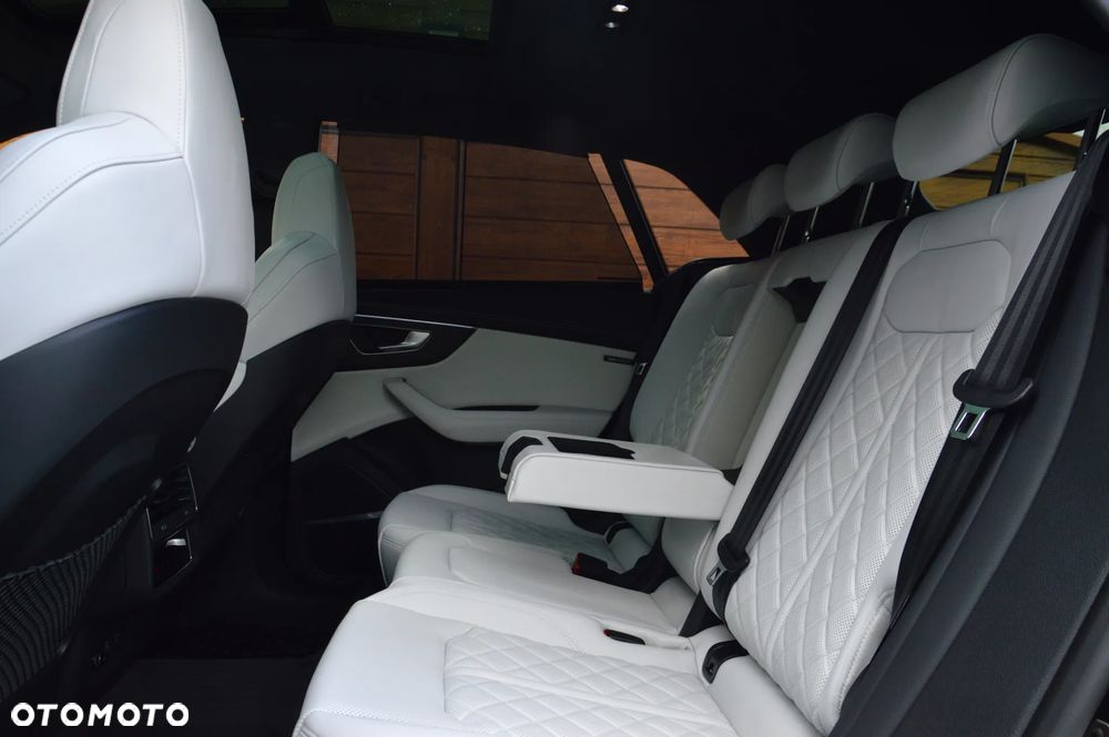 Audi SQ8 - 19