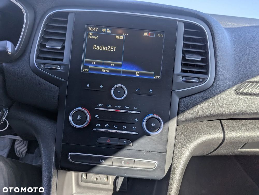 Renault Megane 1.5 Blue dCi Intens - 12