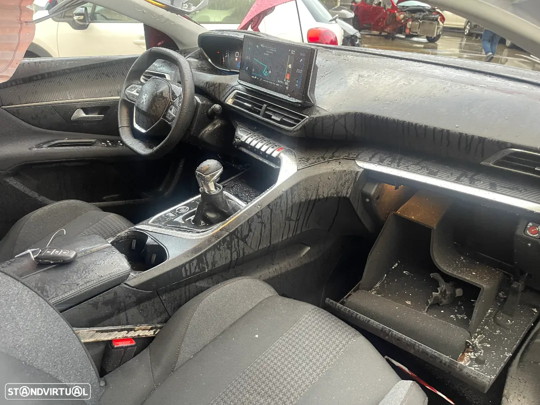 PEUGEOT 3008 1.2 PURETECH 130 CV DE 2022 (NOVO MODELO) - 5