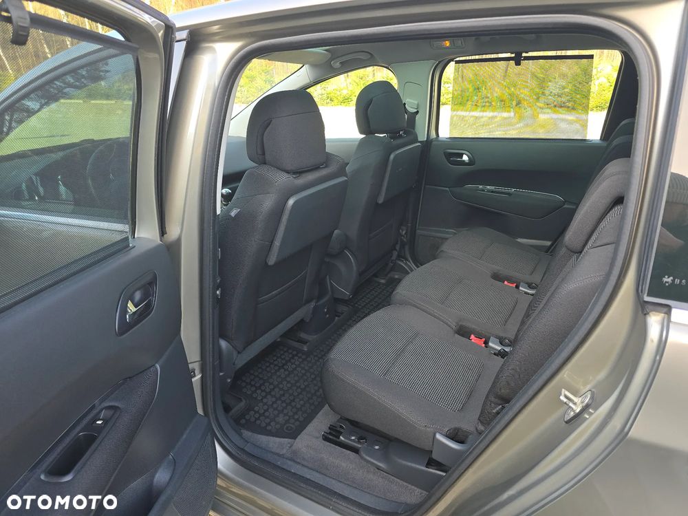 Peugeot 5008 - 28