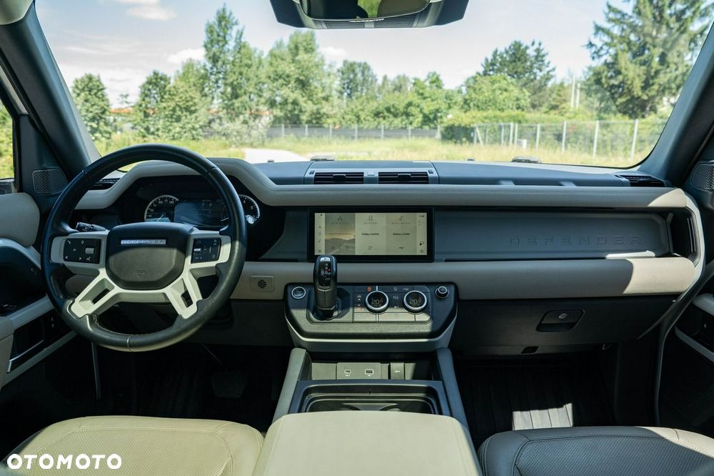Land Rover Defender 2.0 P300 S - 22