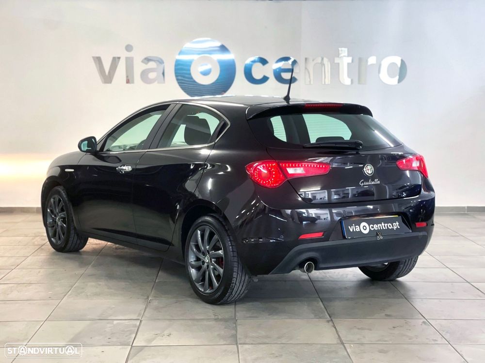 Alfa Romeo Giulietta 1.6 JTDm Distinctive - 2