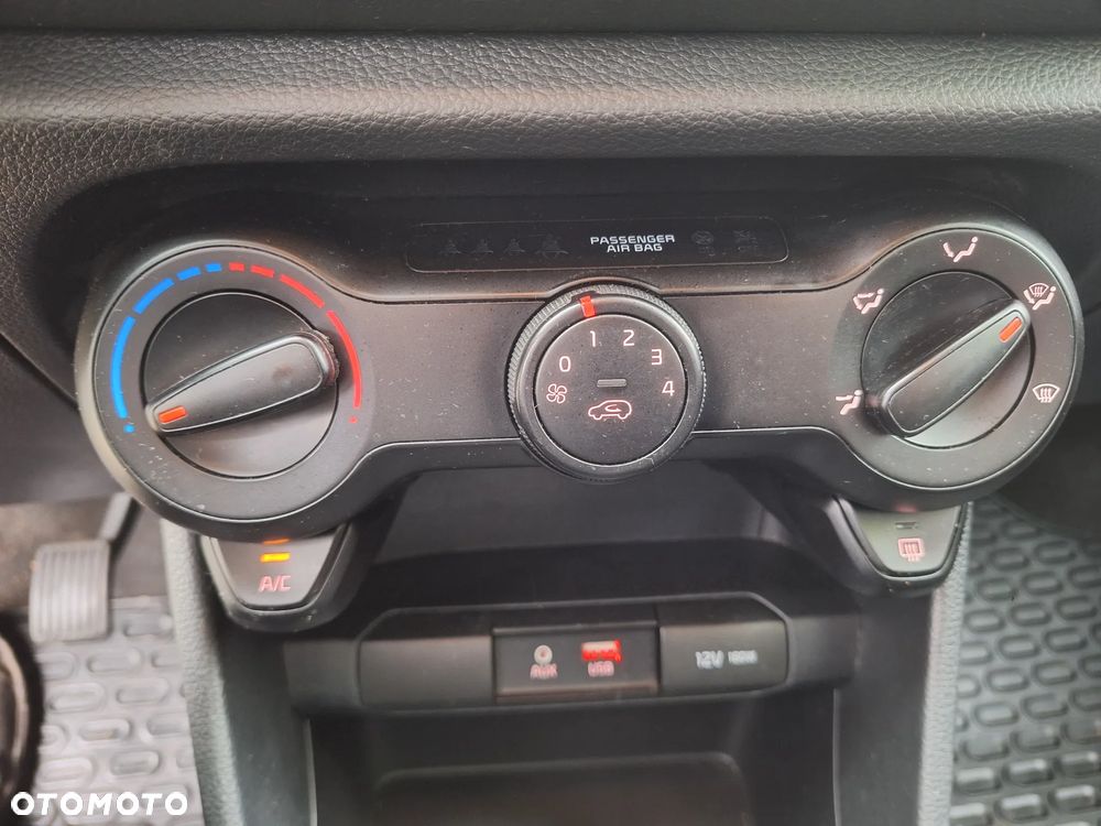 Kia Picanto 1.0 Business Line Plus - 32