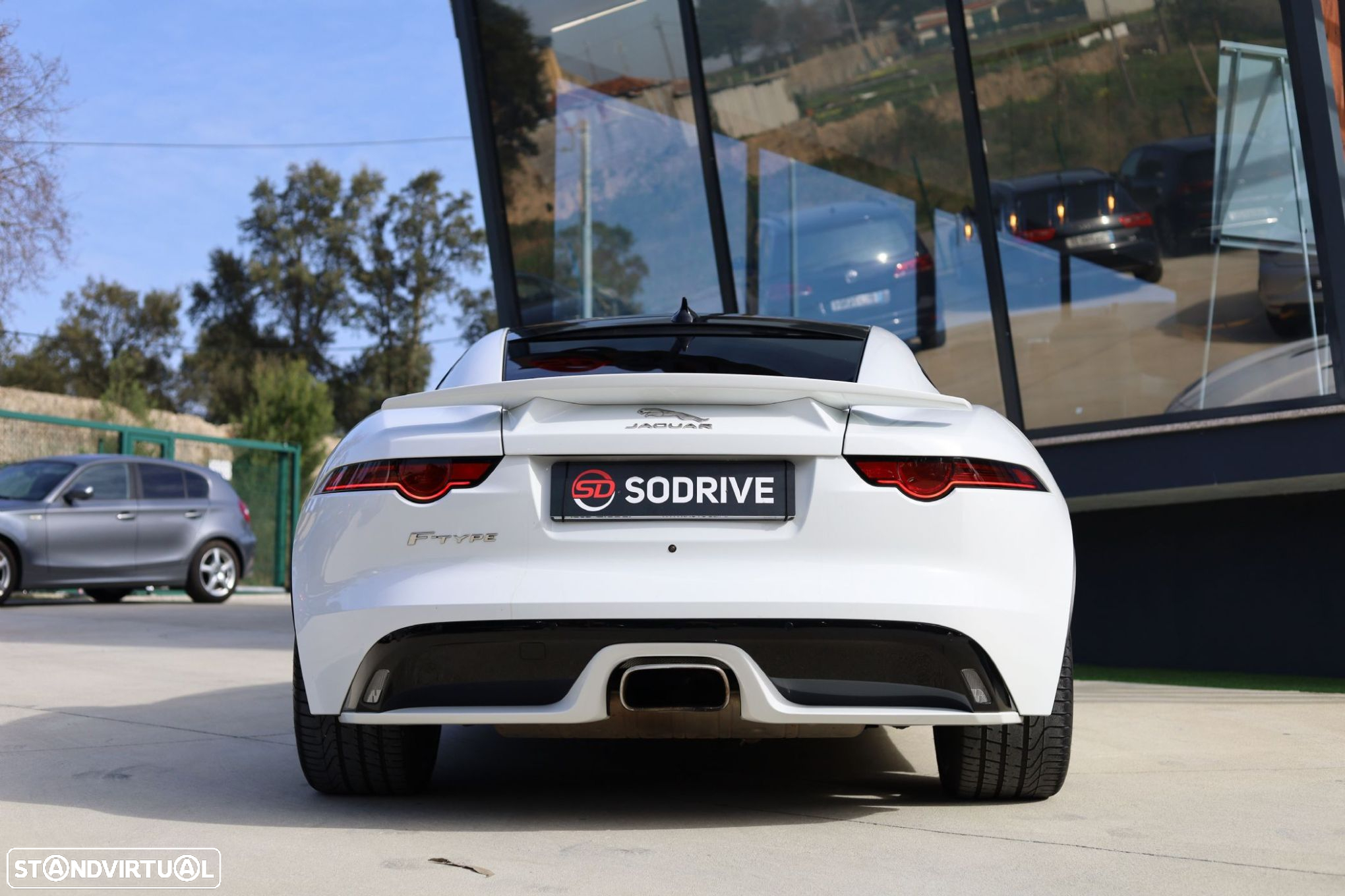 Jaguar F-Type 2.0 i4 R-Dynamic - 12