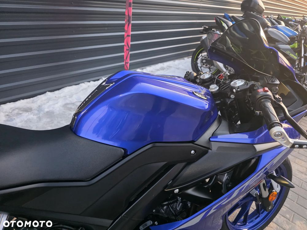 Yamaha YZF - 18