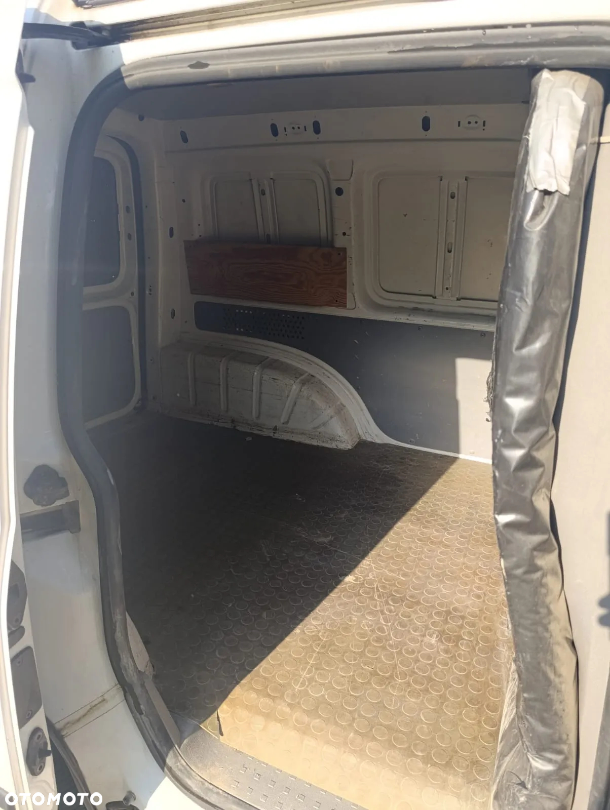 Volkswagen Caddy - 7